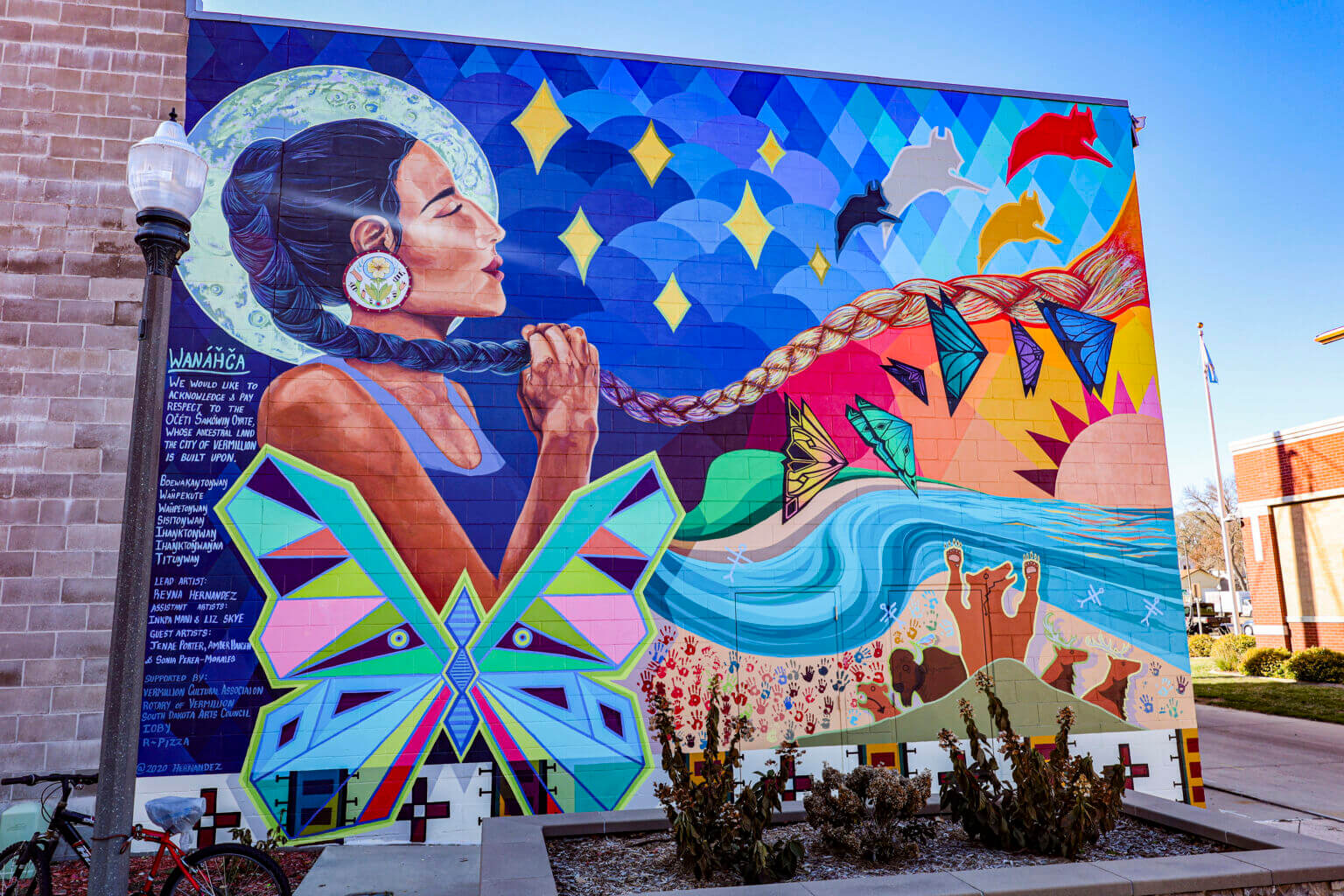 Mural at 10 E. Main Street Alley