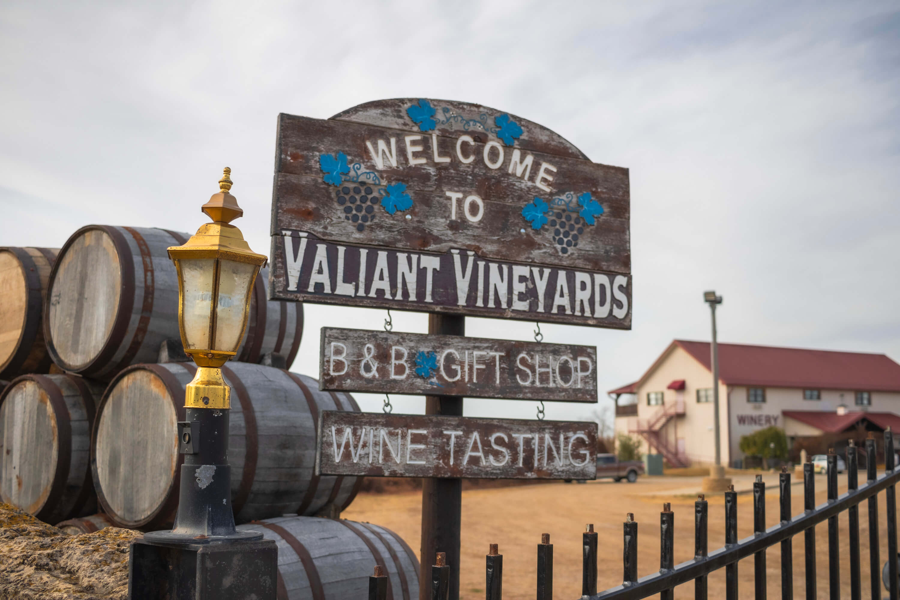 Valiant Vineyards Sign