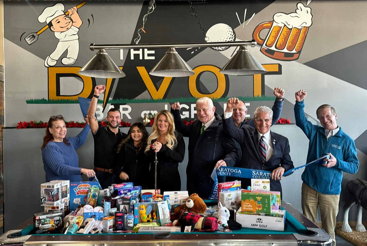 The Divot Bar & Grille