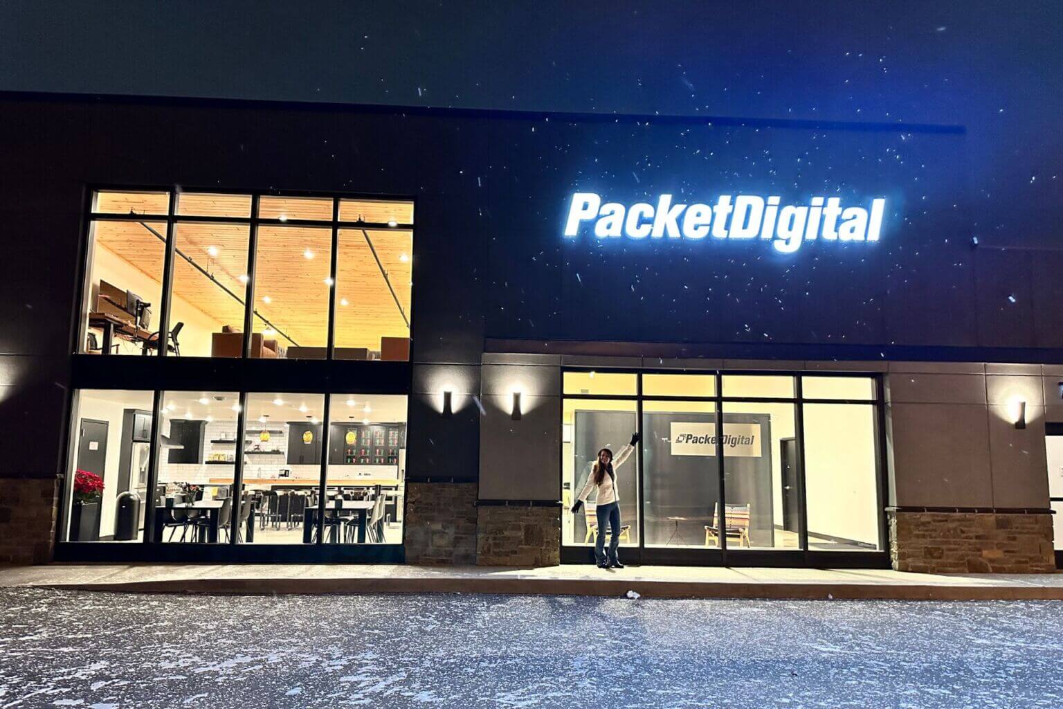 Packet Digital Exterior