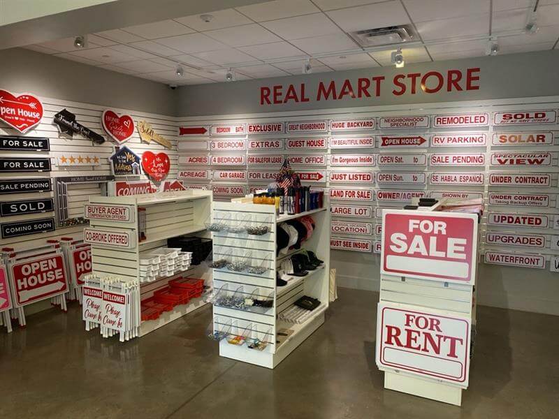 REAL MART Store