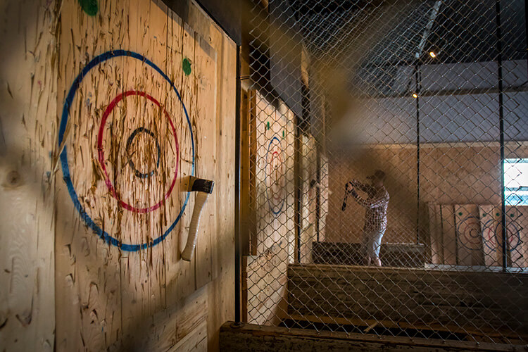 axe-throwing-target