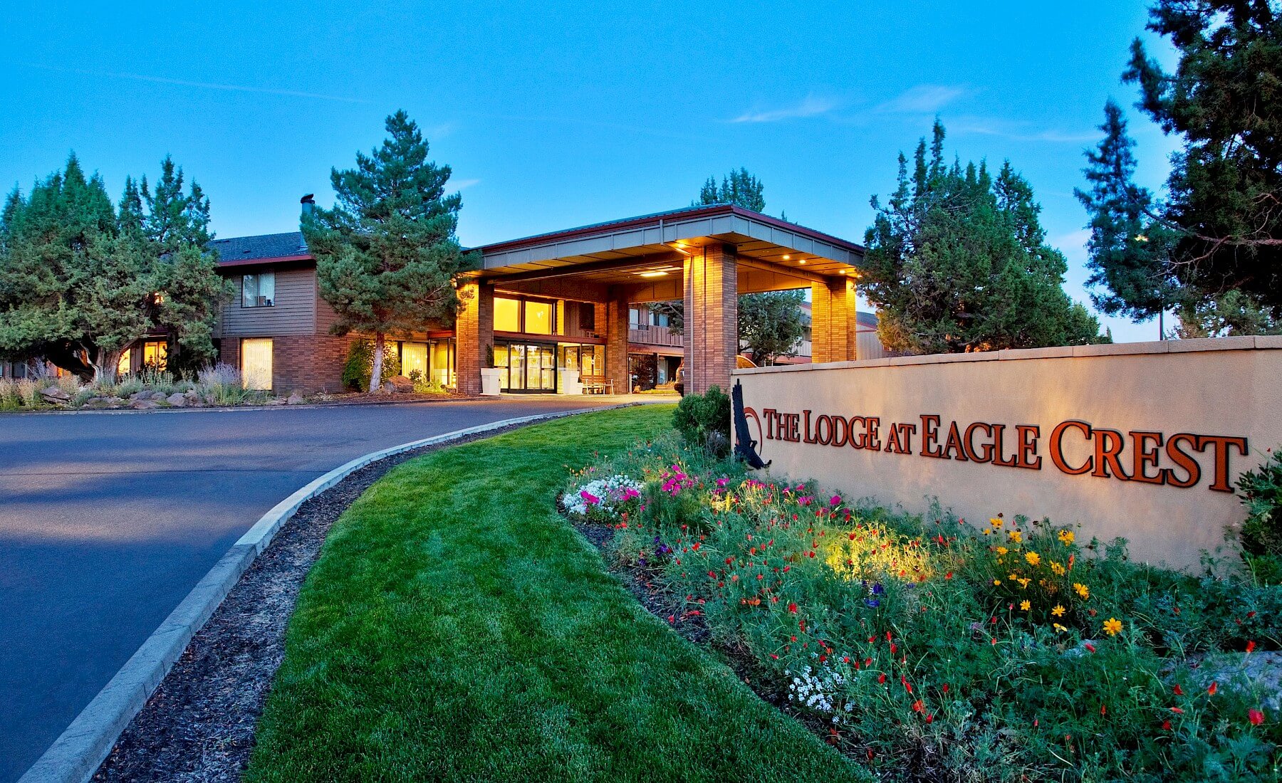 the-lodge.1800x1100 the-lodge.1800x1100