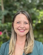 Ashley Jablonski headshot_thumbnail