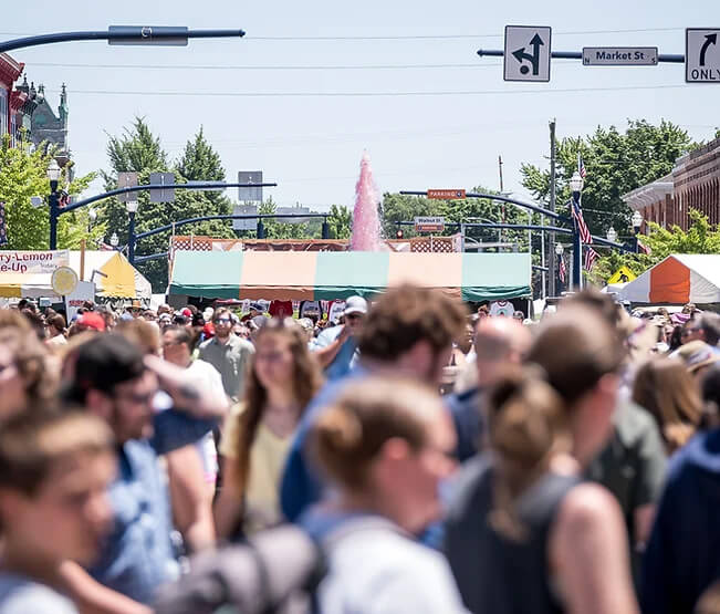 strawberry fest crowd