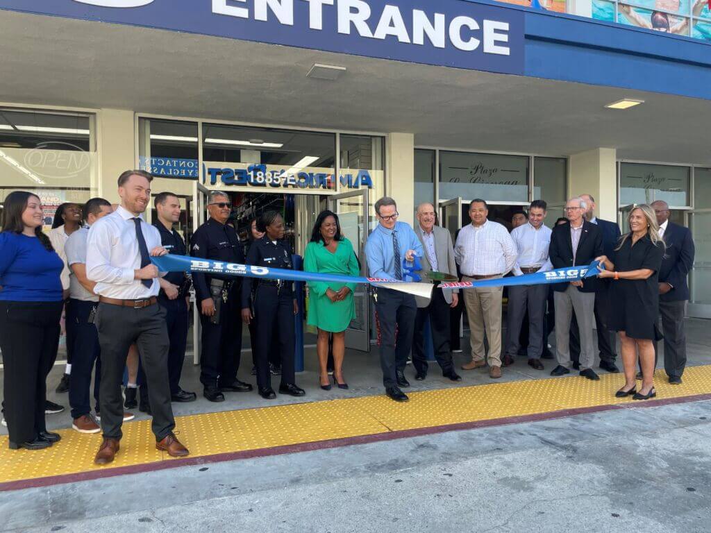 Big 5 Ribbon Cutting