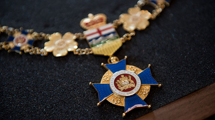 aoe-in-focus-nominate-an-albertan-card