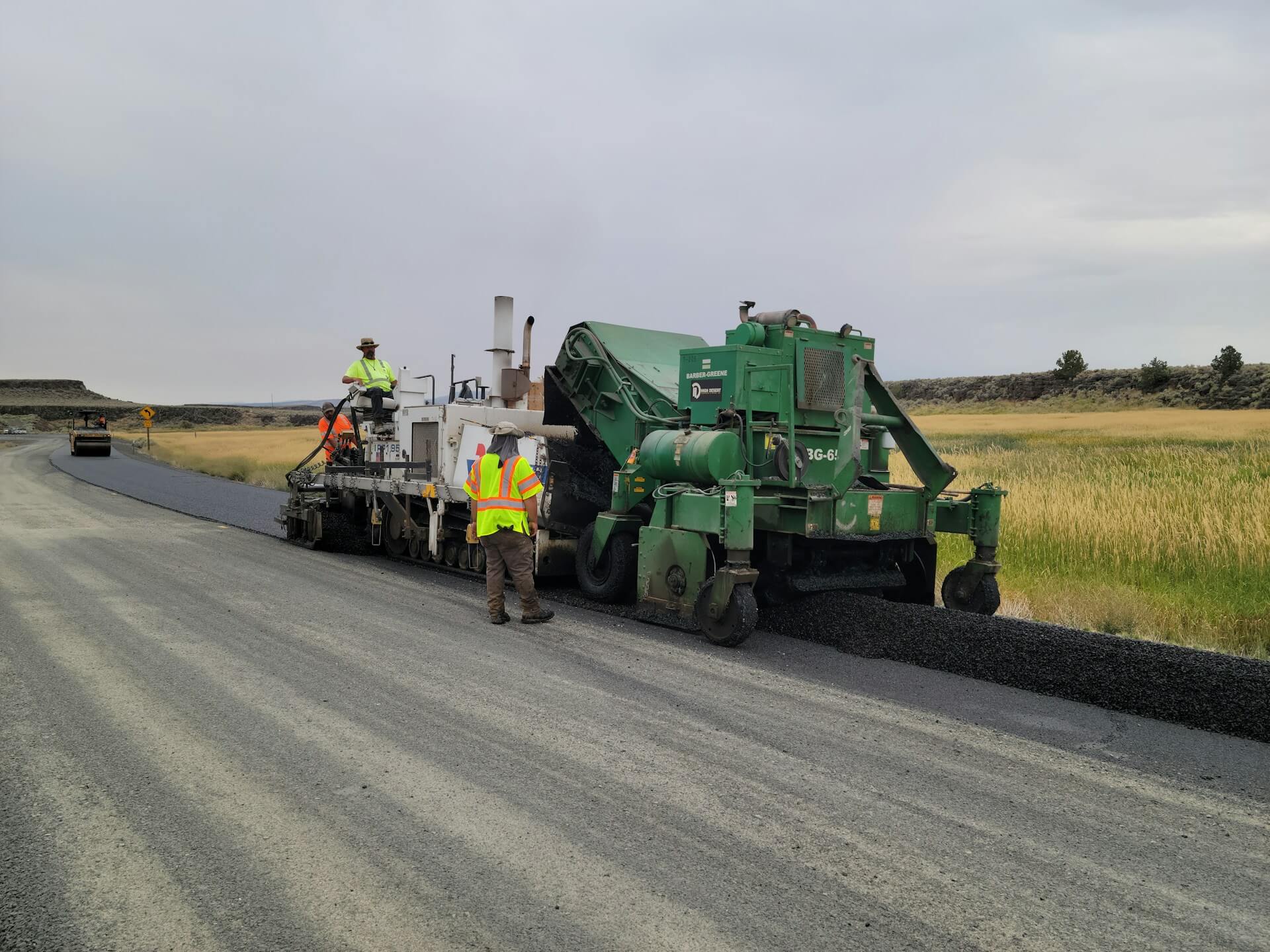 paving-paved-road-work-cement-sealing paving-paved-road-work-cement-sealing