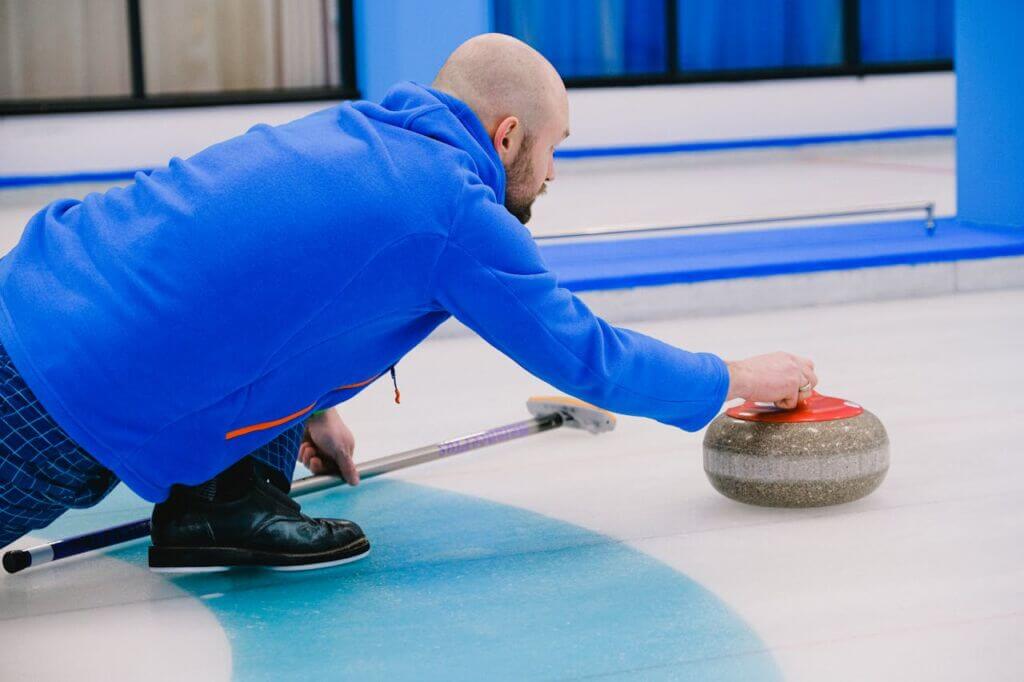 curling-sport-ice-recreational