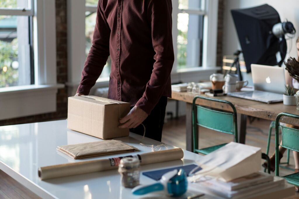 mail-package-exports-business