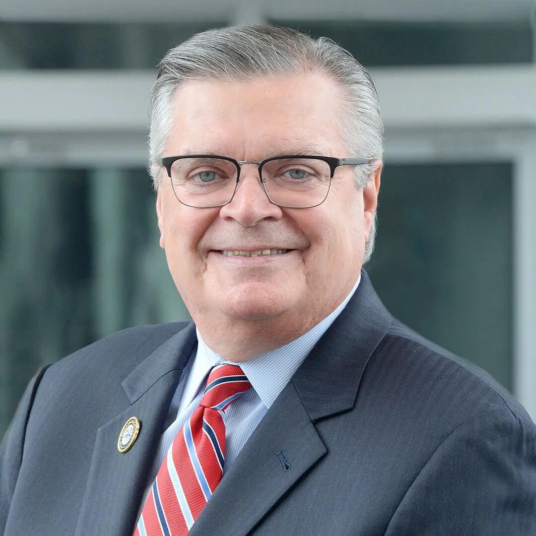 Greg-2047-Acrpd-1920w Greg Connors