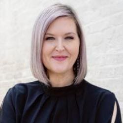 Gina Littleton Headshot