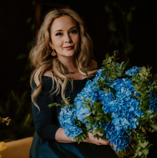 Kari Gaudet AIFD, CFD