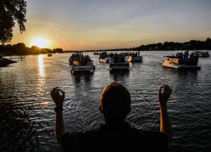 DR-Boat-Parade-2015.JPG-w300 Boat-Parade