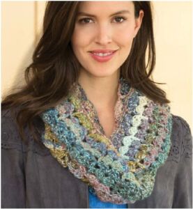 variegated crochet cowl