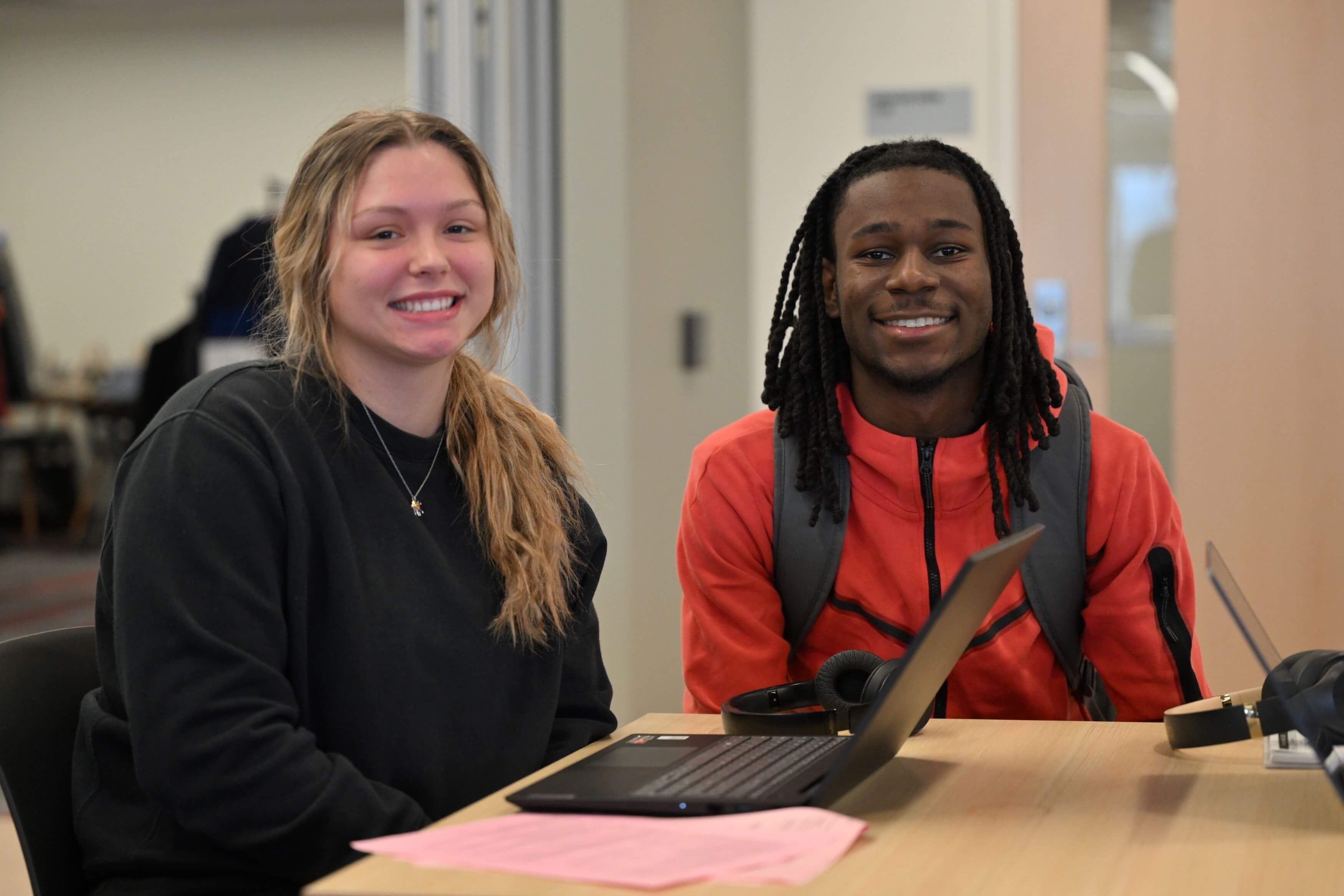 KCC students Johnetta Whitmire (left) and Khylan McKennie (right)