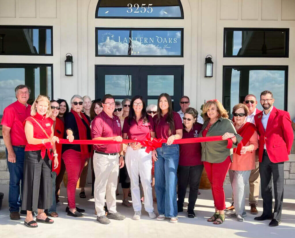 Lantern Oaks Ribbon Cutting Lantern Oaks Ribbon Cutting