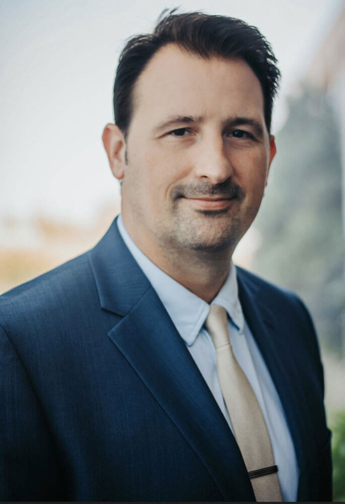 Thomas-Baker-Headshotweb Thomas-Baker-Headshotweb