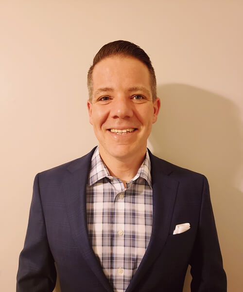 Justin Holt 2020-500x600 Justin Holt