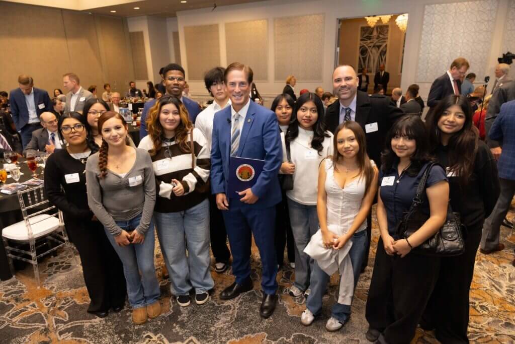 8ffb0840-503c-91c7-9dec-d565cd05c66e