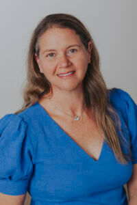 Marcie Earl Headshot