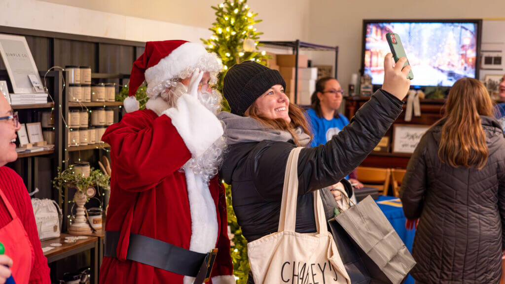 HOLLY HOP DEC 12 2024 (7) HOLLY HOP DEC 12 2024 (7)