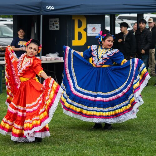 Chicas Reinas Dance Group performing at Berry Dairy Days in Burlington WA