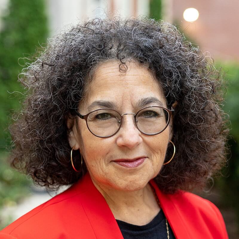 Headshot of IRE Executive Director Diana R. Fuentes.