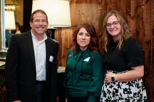 Board Installation-3953 mEMBERS IN GROUP SHOT