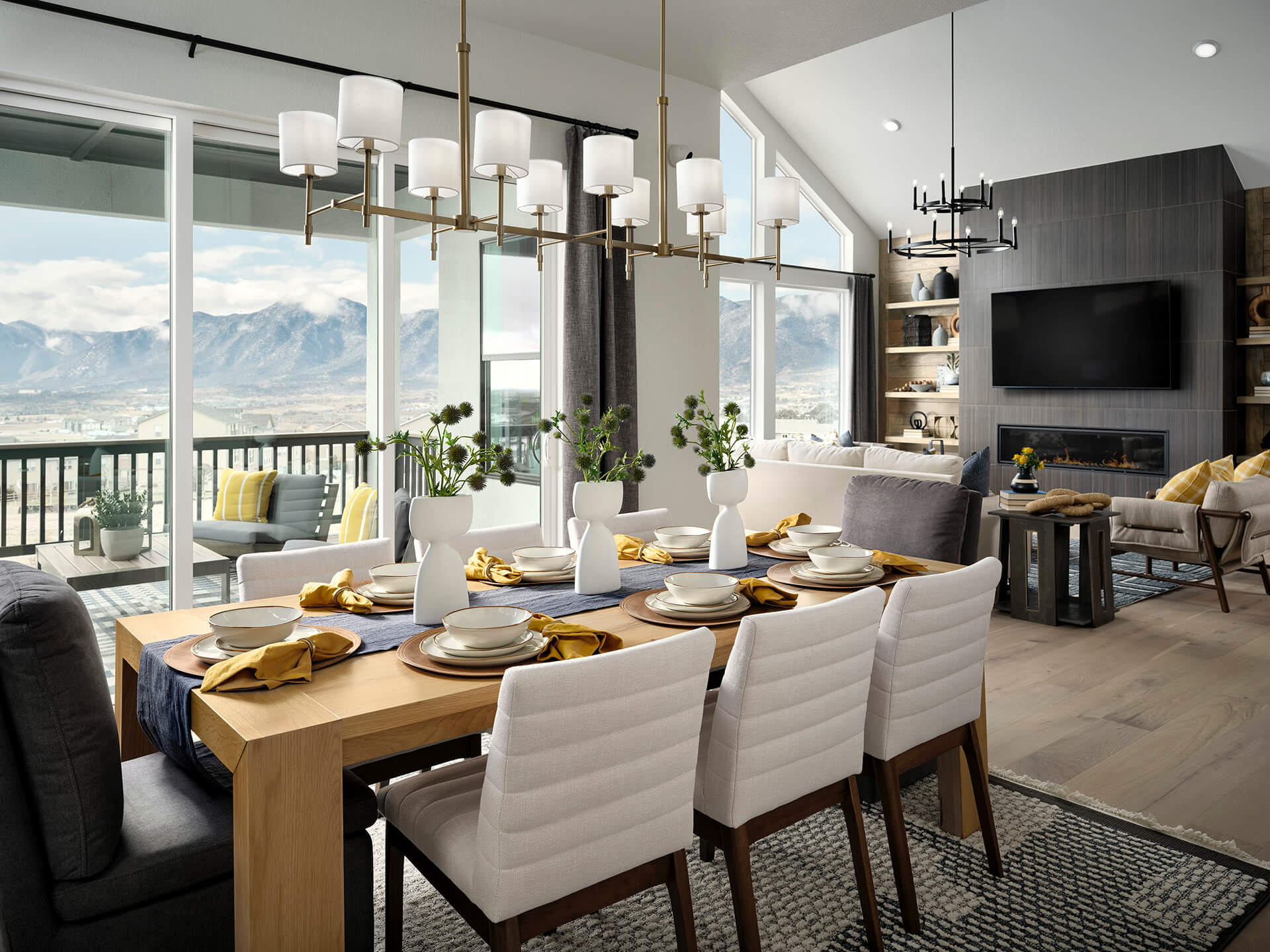 Cloverleaf Miramount dining room