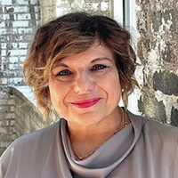 irene-trofimova-peterson-headshot-200px_644427899