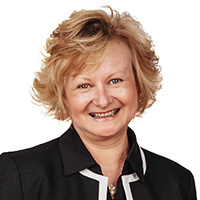 laura-constantin-headshot-200px_80375997