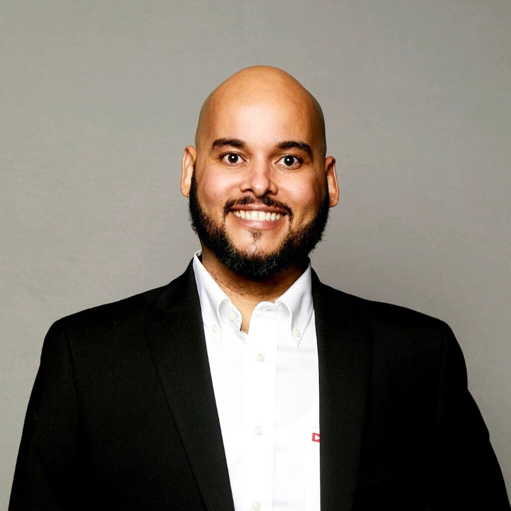 Alex Diaz headshot