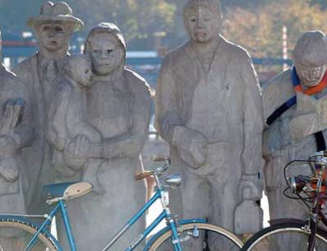 waiting-bikes-400x400-400x305-1