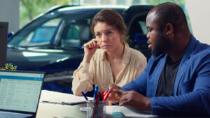 How to maximize auction profits for dealers