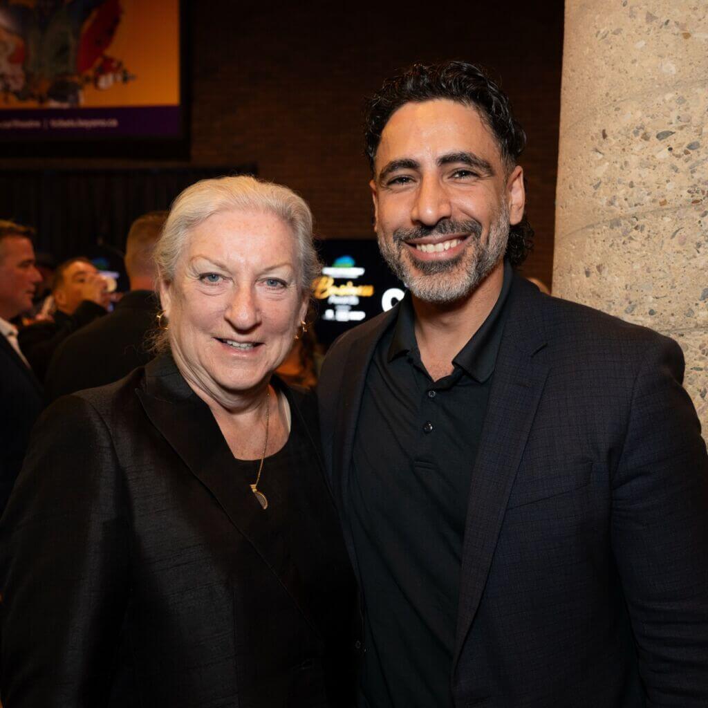 Canadian Natural &amp; QSocial Large