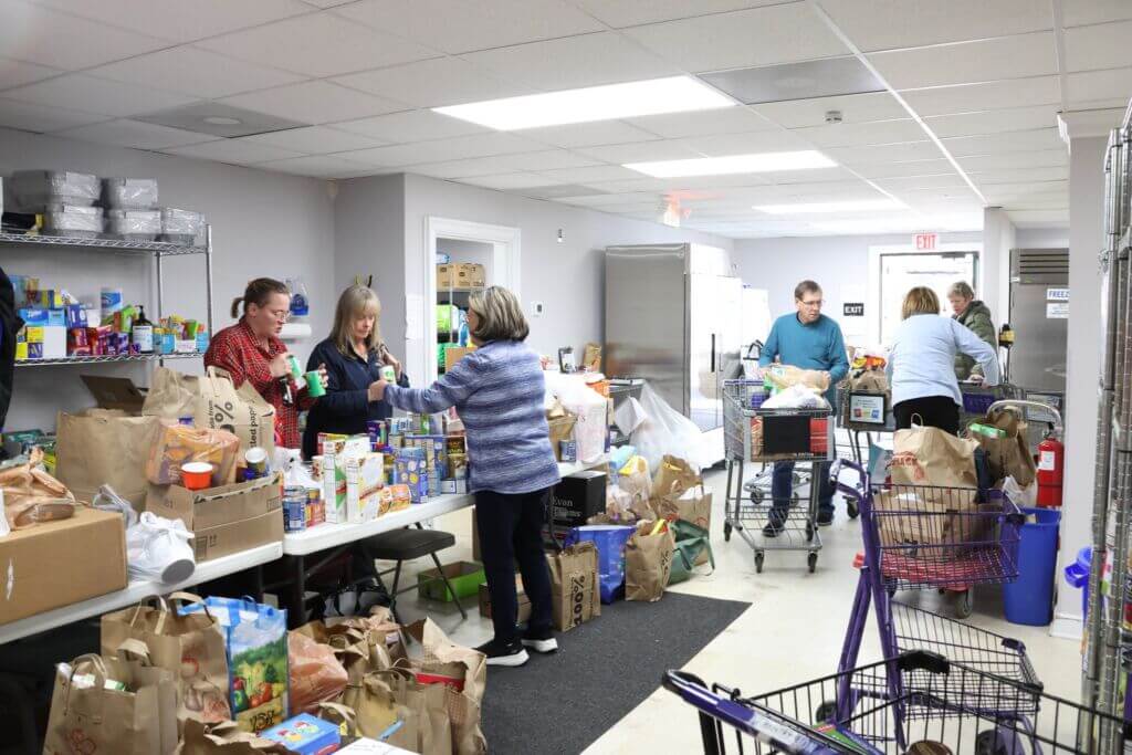 Williamsburg REALTORS® volunteered at FISH Inc.