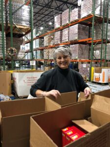 Williamsburg REALTORS® volunteer at Peninsula Virginia Foodbank