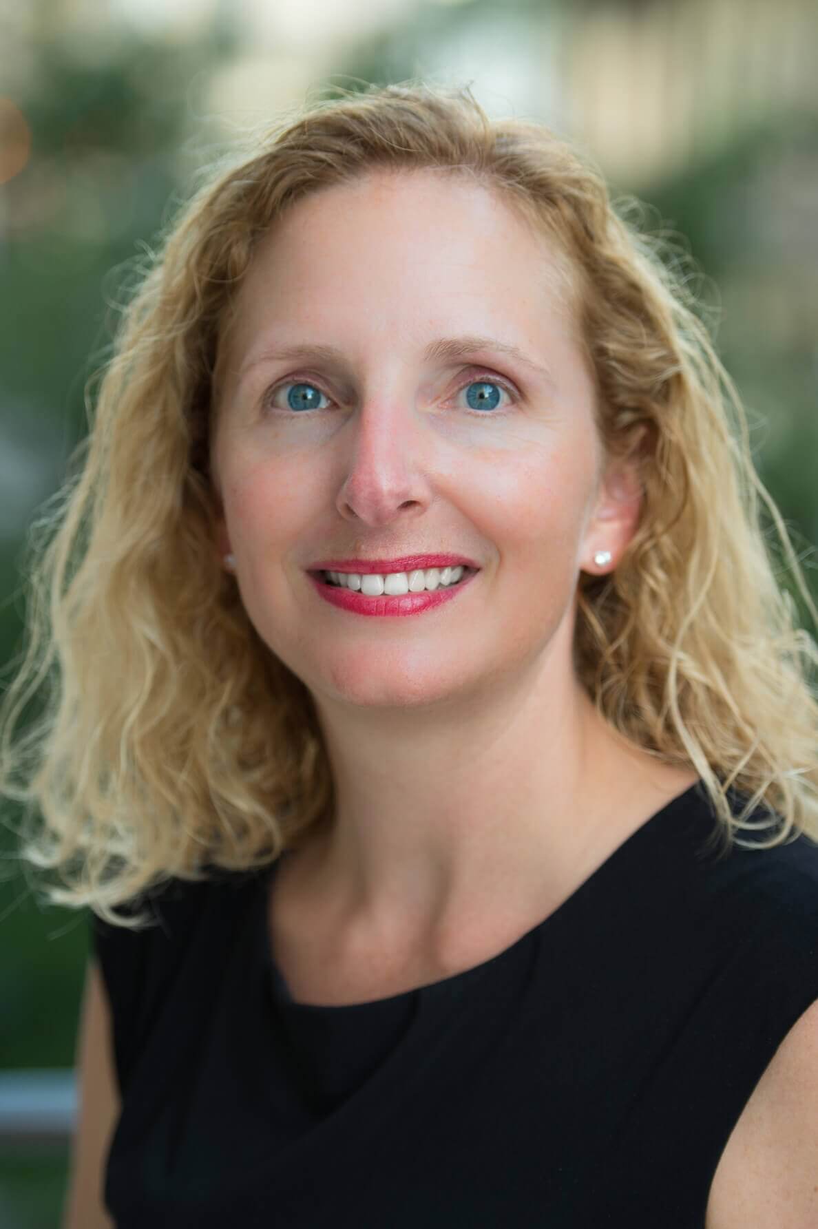 Julie Shiyou-Woodward