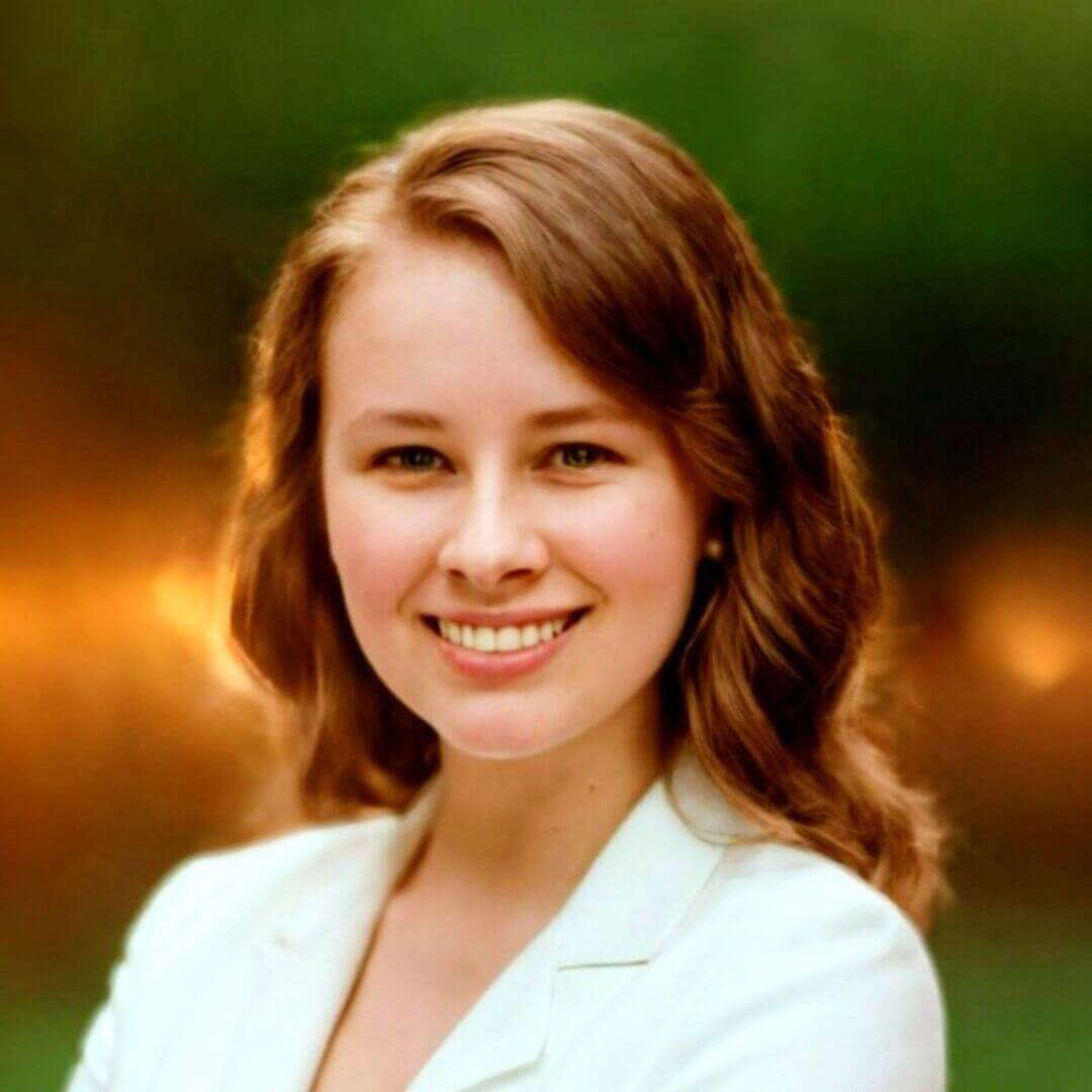 Testimonial Headshots-1-Shayleigh O'Hanlon