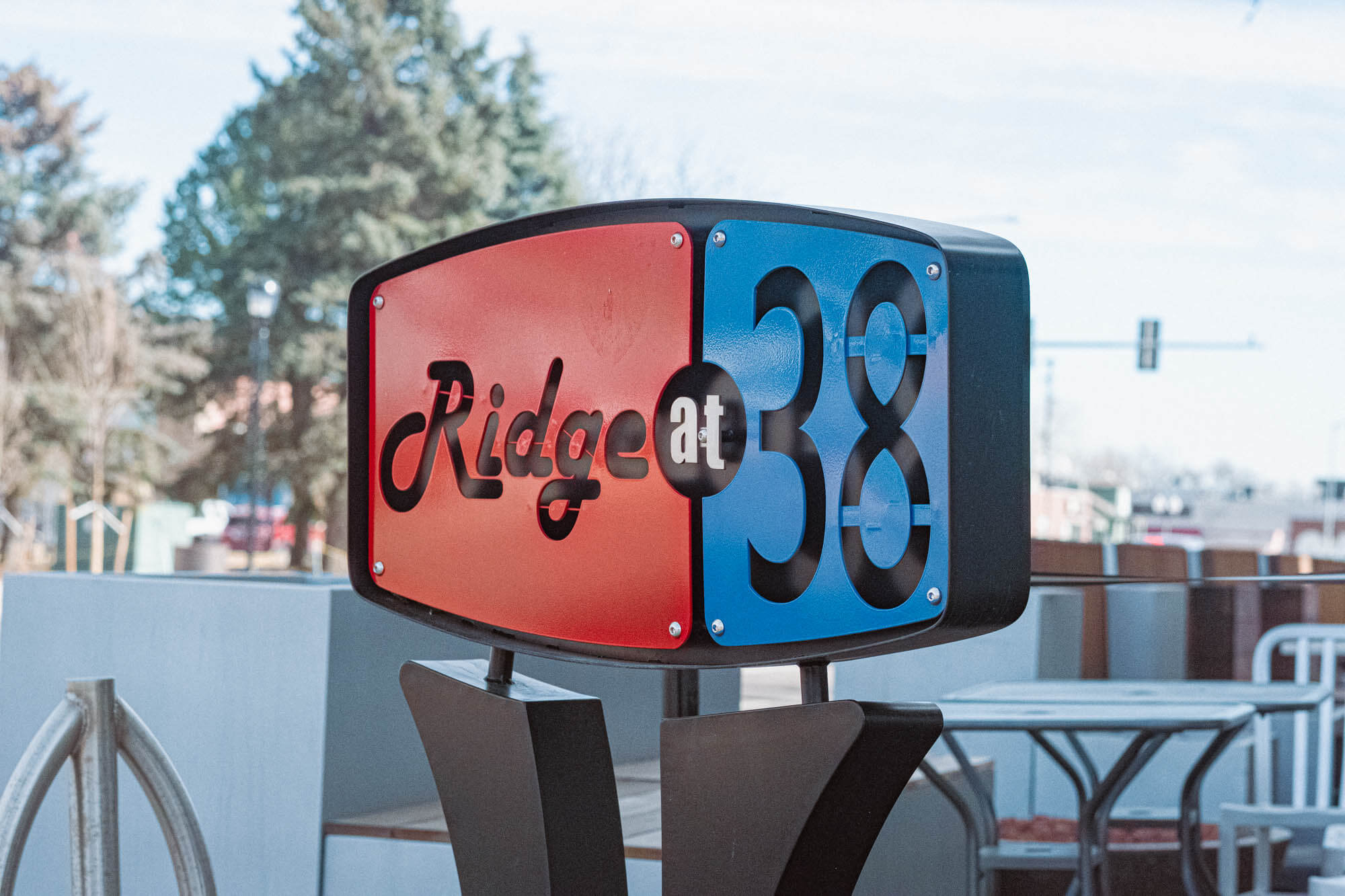 Ridge at 38 sign on 38th Ave