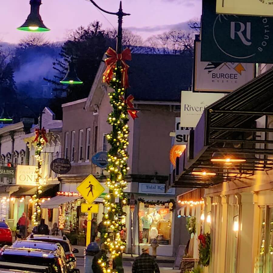 Holiday Stroll