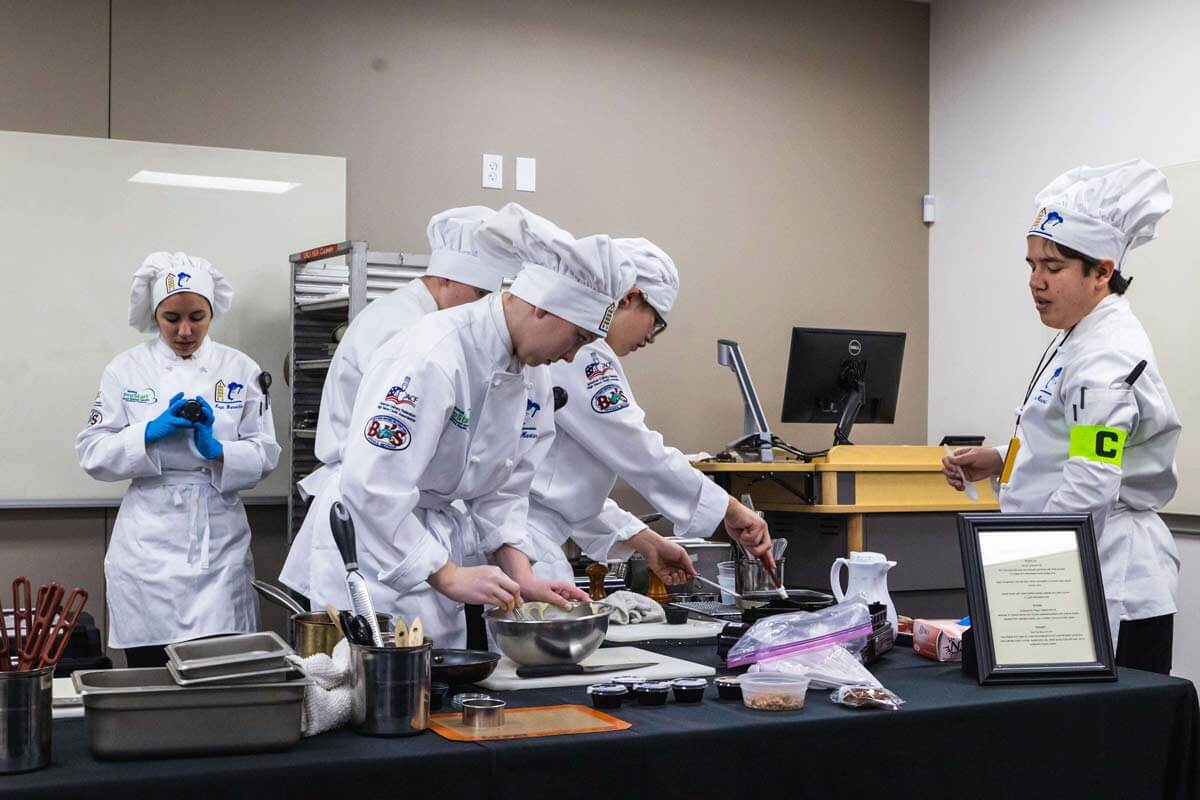 cooking students