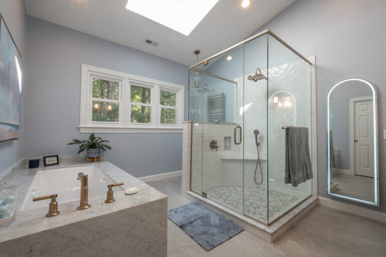 Bibbs-Bathroom1-Jerry-Harris-Remodeling-Bathroom-over-50000-Josh-Harris-768x512