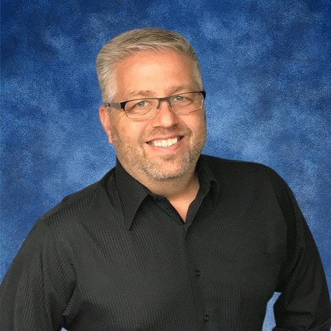 Headshot-_Darryl-Carlson-2-circle-e3a87294166971614fc8b0982b68bc28-amk9svy1x38e
