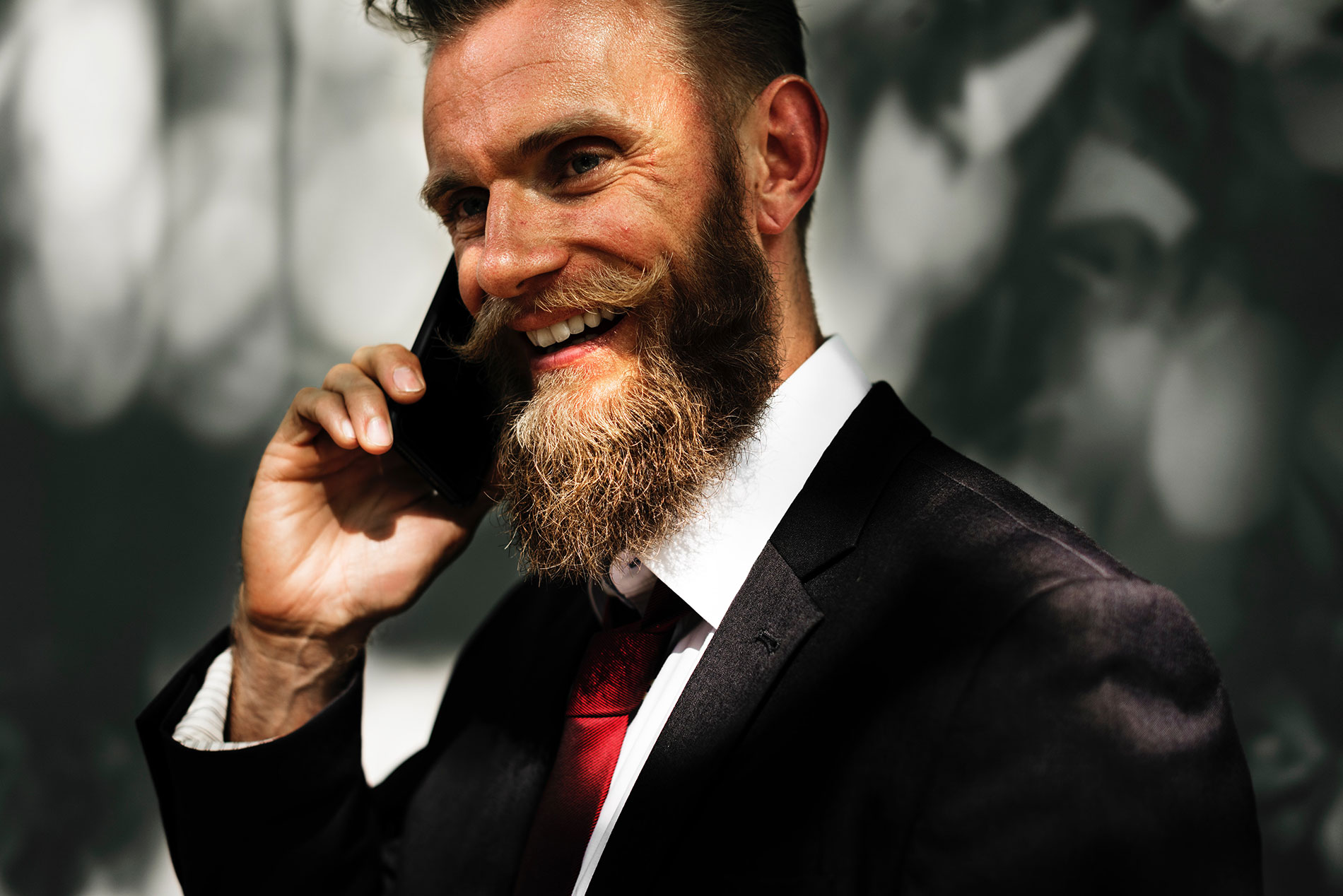 adult-beard-businessman-401685