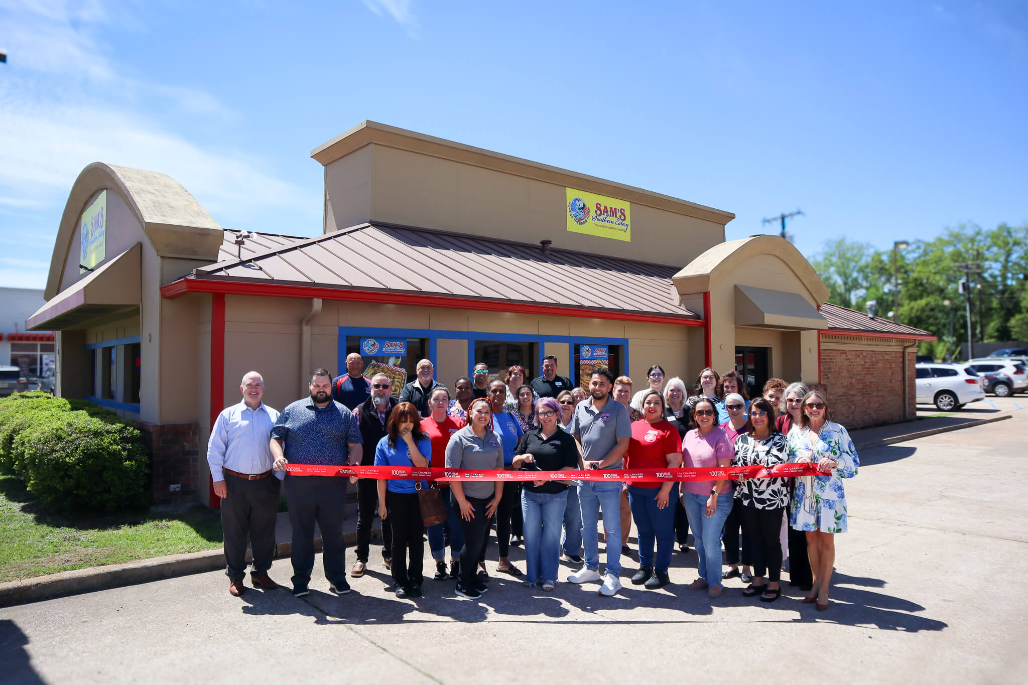 sams ribbon cutting 4126