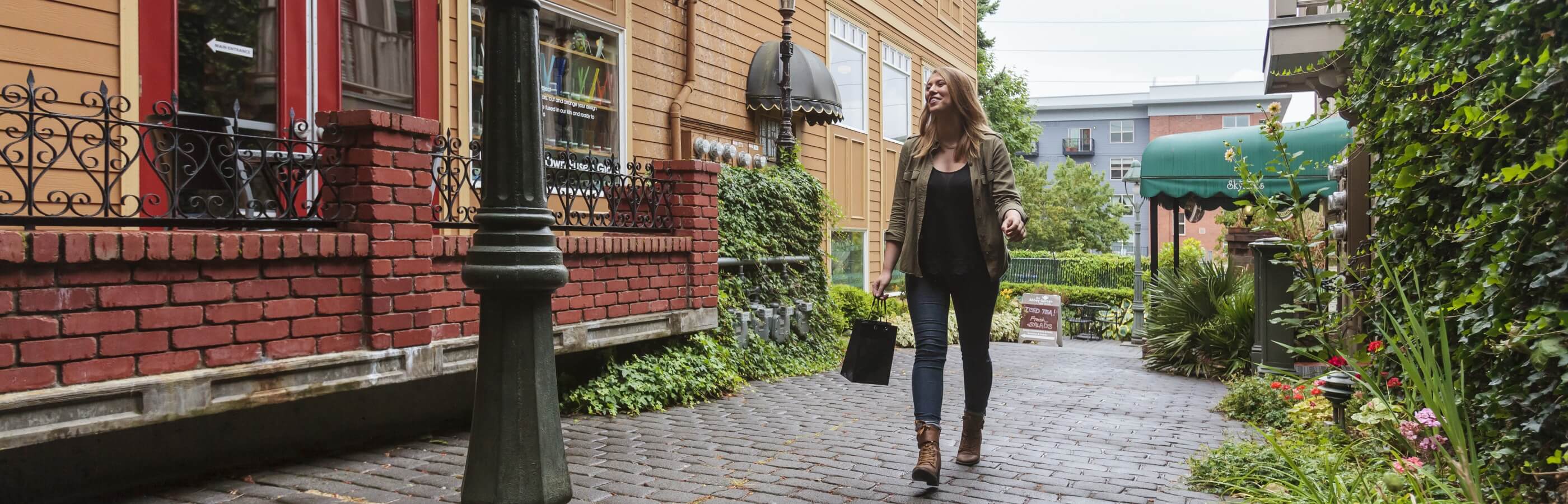 536-shopping-fairhaven-bellingham-2800x900