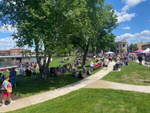 Lunch by the River 3