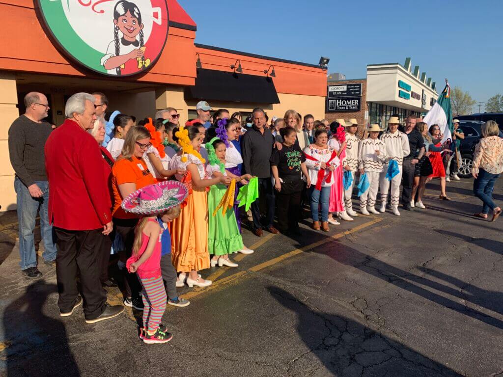 Los Comeles Ribbon Cutting